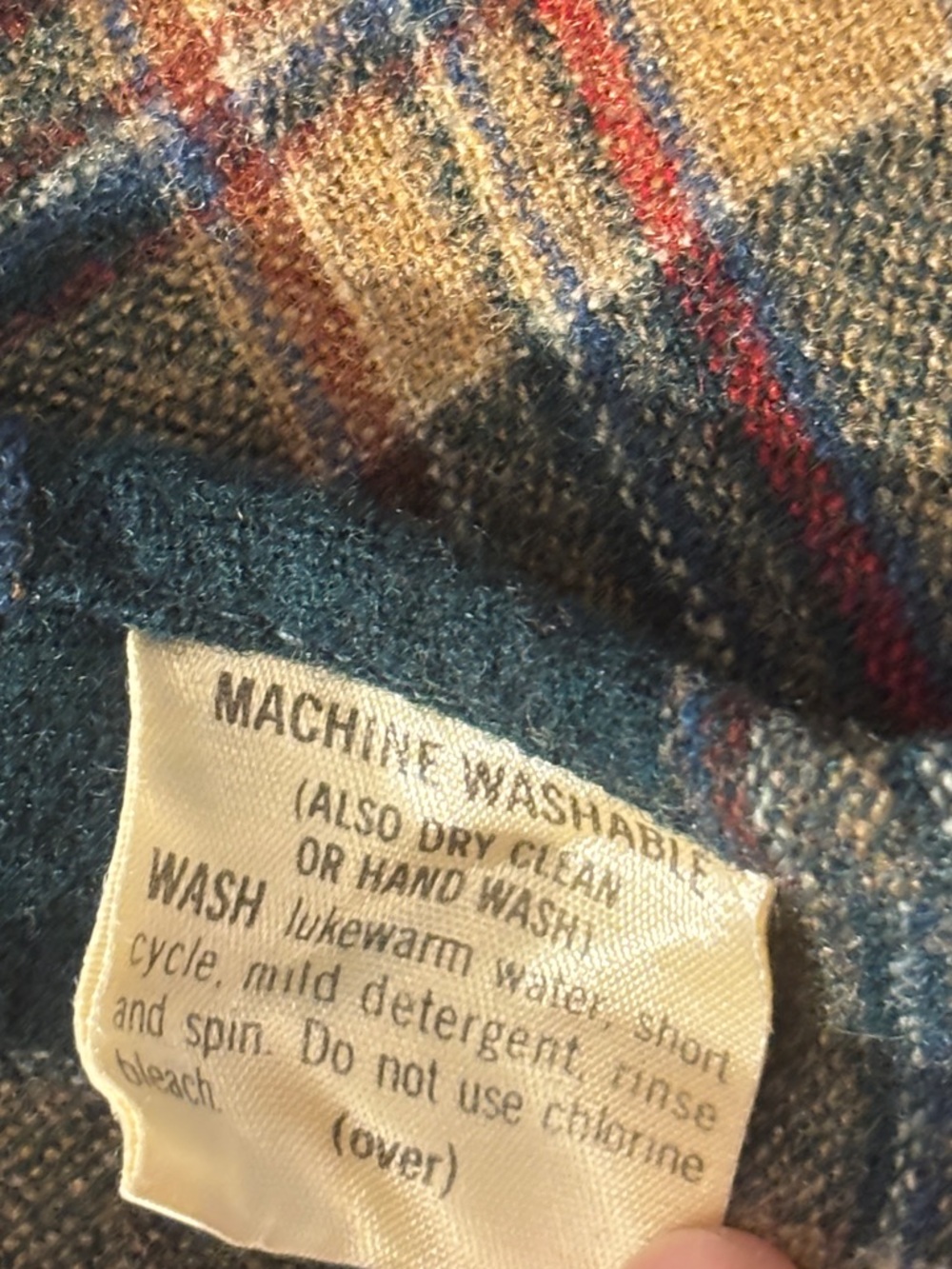 Vintage Pendleton 100% Virgin Wool Plaid Shirt Jacket Quilted Lined Made in USA - Picture 8 of 9